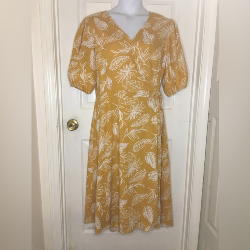 ASHLEY STEWART Gold & White Floral Wrap Dress